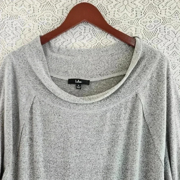 Lulu's Rayon Blend Pullover Scoop Neck Sweater Women's M - Picture 2 of 9